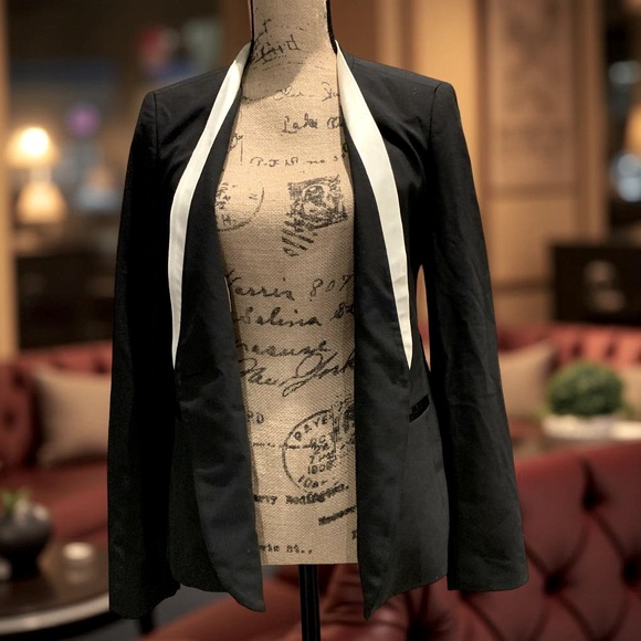 GAP Classic Black Women's Blazer - Picture 3 of 7